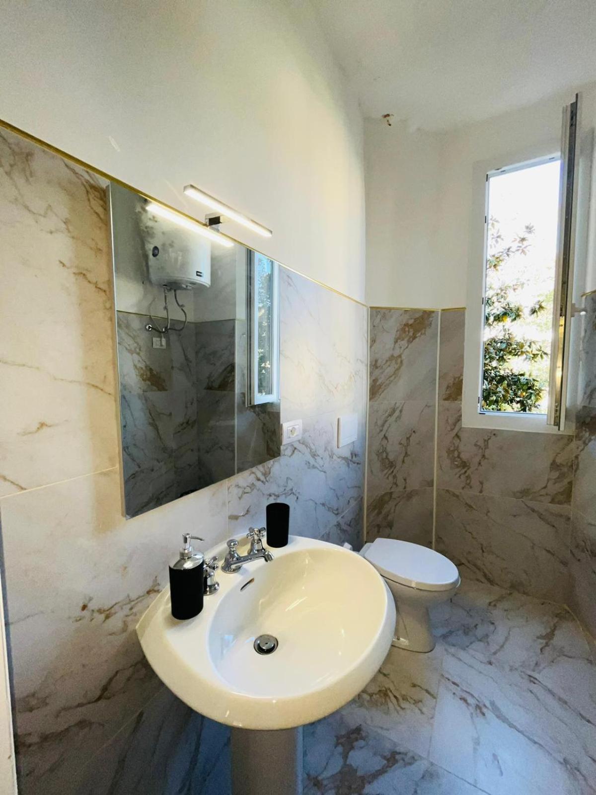 Oriani Bnb Bed and Breakfast Florens Exteriör bild